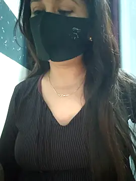 Snapshot of Aishwaryaa_69 chatting on 03-04-25, 03:04 Aishwaryaa 69 online show from 03-04-25, 03:04