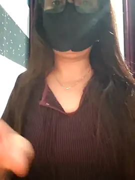 Snapshot of Aishwaryaa_69 chatting on 03-09-25, 04:11 Aishwaryaa 69 online show from 03-09-25, 04:11