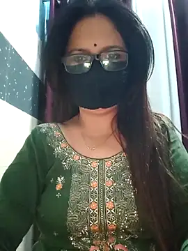 Snapshot of Aishwaryaa_69 chatting on 03-12-25, 01:36 Aishwaryaa 69 online show from 03-12-25, 01:36