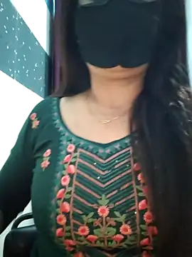 Snapshot of Aishwaryaa_69 chatting on 03-18-25, 04:37 Aishwaryaa 69 online show from 03-18-25, 04:37