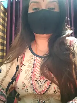 Snapshot of Aishwaryaa_69 chatting on 10-13-25, 02:17 Aishwaryaa 69 online show from 10-13-25, 02:17