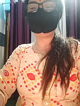 Snapshot of Aishwaryaa_69 chatting on 10-18-25, 02:36 Aishwaryaa 69 online show from 10-18-25, 02:36