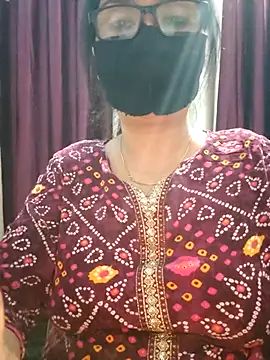 Snapshot of Aishwaryaa_69 chatting on 10-19-25, 06:41 Aishwaryaa 69 online show from 10-19-25, 06:41