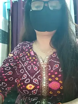 Snapshot of Aishwaryaa_69 chatting on 11-04-25, 12:48 Aishwaryaa 69 online show from 11-04-25, 12:48