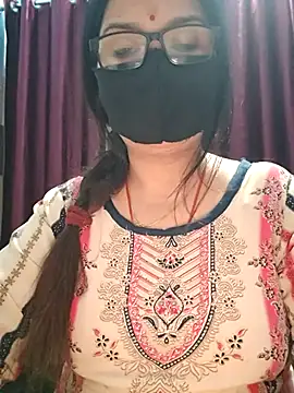 Snapshot of Aishwaryaa_69 chatting on 11-30-25, 01:04 Aishwaryaa 69 online show from 11-30-25, 01:04