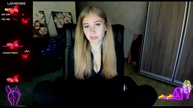  NigoNika online show from 10-17-25, 02:52