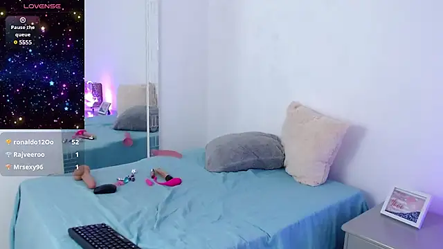 Snapshot of ms_valentina chatting on 03-22-25, 12:49 ms valentina online show from 03-22-25, 12:49