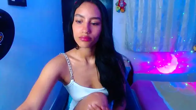 Snapshot of pleasure_and_fantasy chatting on 12-17-24, 03:06 pleasure and fantasy online show from 12-17-24, 03:06