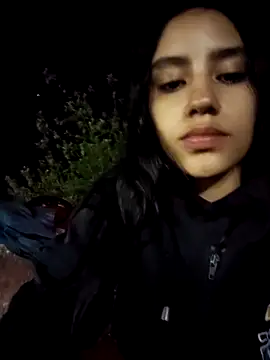 Snapshot of pleasure_and_fantasy chatting on 12-22-24, 11:52 pleasure and fantasy online show from 12-22-24, 11:52