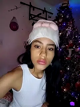 Snapshot of pleasure_and_fantasy chatting on 12-26-24, 01:10 pleasure and fantasy online show from 12-26-24, 01:10