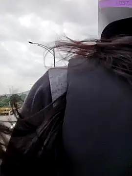 Snapshot of pleasure_and_fantasy chatting on 02-08-25, 03:53 pleasure and fantasy online show from 02-08-25, 03:53