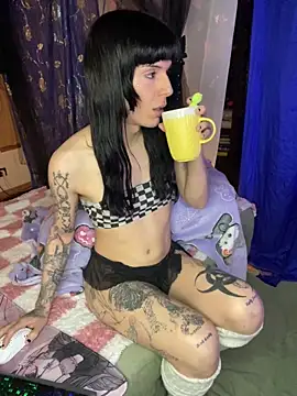 giuli zerozero online show from 11-26-25, 07:37