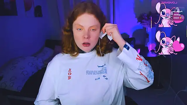 Cassie xKiss online show from 11-30-25, 08:46