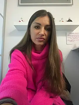 Snapshot of Lanaa19 chatting on 01-25-25, 10:08 Lanaa19 online show from 01-25-25, 10:08