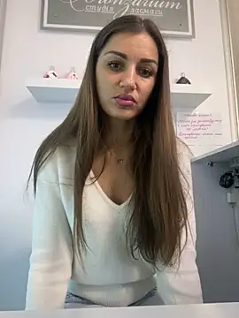 Snapshot of Lanaa19 chatting on 01-31-25, 02:28 Lanaa19 online show from 01-31-25, 02:28