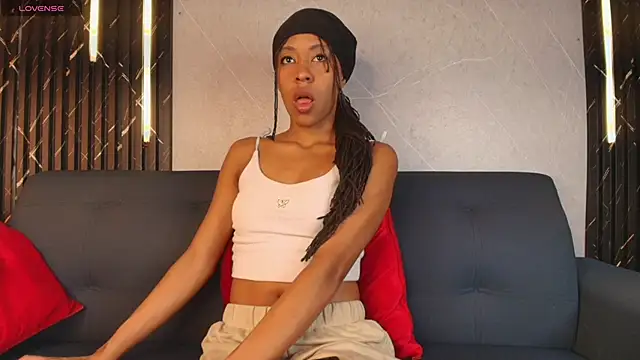 Snapshot of Kloe_Suarez_ chatting on 01-27-25, 11:54 Kloe Suarez online show from 01-27-25, 11:54