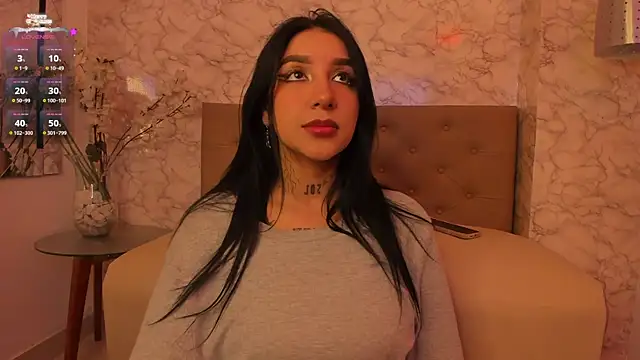 Snapshot of Leiaa_ chatting on 12-30-24, 12:22 Leiaa  online show from 12-30-24, 12:22