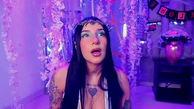 Snapshot of Leiaa_ chatting on 10-26-25, 05:57 Leiaa  online show from 10-26-25, 05:57