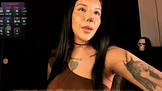 Snapshot of Leiaa_ chatting on 10-29-25, 05:20 Leiaa  online show from 10-29-25, 05:20