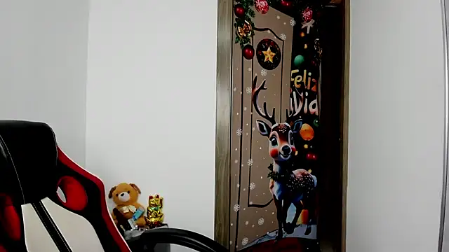 Snapshot of Sweet-Suck69 chatting on 01-25-25, 09:04 Sweet-Suck69 online show from 01-25-25, 09:04