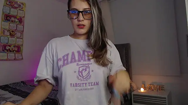 Giia paiige18 online show from 03-19-25, 02:16