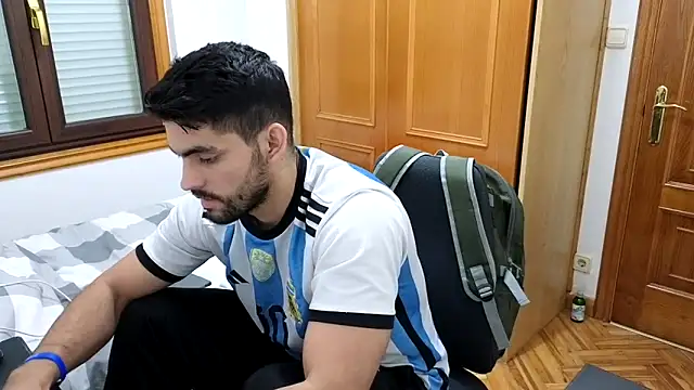 Snapshot of Jackyrose chatting on 01-28-25, 11:06 Jackyrose online show from 01-28-25, 11:06