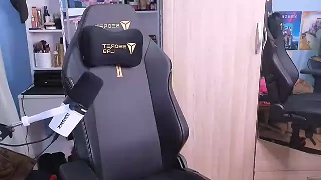 MemiKouki online show from 01-14-25, 04:50