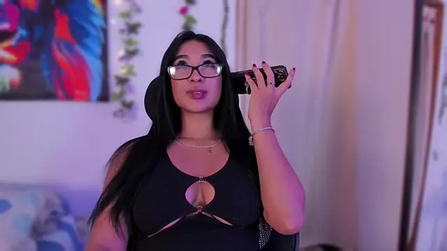 BellaHarllow online show from 12-06-24, 01:40