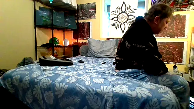 Snapshot of Mic_Oxinner chatting on 12-20-25, 04:47 Mic Oxinner online show from 12-20-25, 04:47