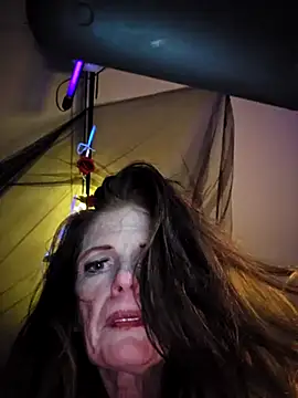 Snapshot of Avaivory chatting on 03-19-25, 06:14 Avaivory online show from 03-19-25, 06:14