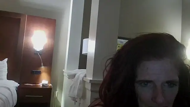 Snapshot of Avaivory chatting on 10-06-25, 06:22 Avaivory online show from 10-06-25, 06:22