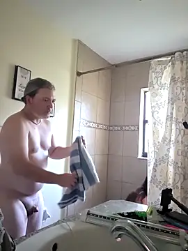 Snapshot of Avaivory chatting on 10-31-25, 12:39 Avaivory online show from 10-31-25, 12:39