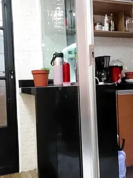 melissa 35  online show from 12-20-25, 10:39