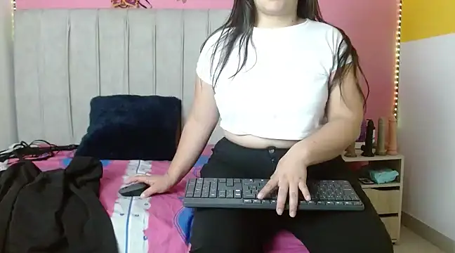 monickhot303av online show from 01-17-25, 03:34