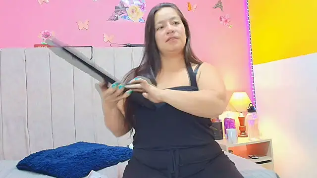 monickhot303av online show from 03-22-25, 04:56