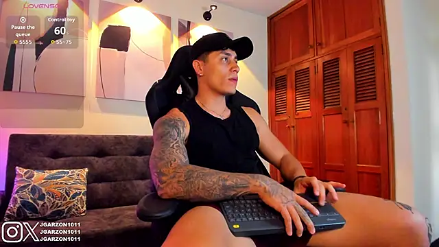 Snapshot of _joansoto chatting on 11-26-25, 02:40 joansoto online show from 11-26-25, 02:40
