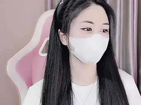 Snapshot of _Lygn__ chatting on 02-03-25, 04:52 Lygn online show from 02-03-25, 04:52