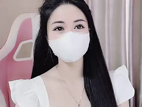 Snapshot of _Lygn__ chatting on 02-08-25, 07:59 Lygn online show from 02-08-25, 07:59