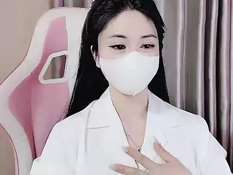 Snapshot of _Lygn__ chatting on 02-23-25, 05:56 Lygn online show from 02-23-25, 05:56