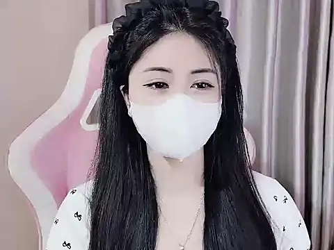 Snapshot of _Lygn__ chatting on 03-17-25, 07:26 Lygn online show from 03-17-25, 07:26