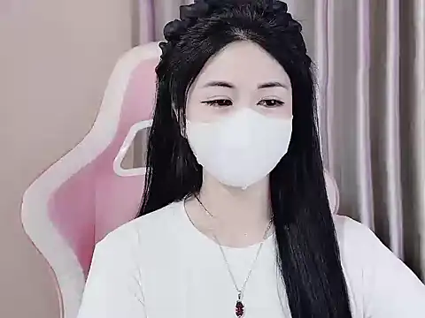 Snapshot of _Lygn__ chatting on 03-21-25, 08:40 Lygn online show from 03-21-25, 08:40