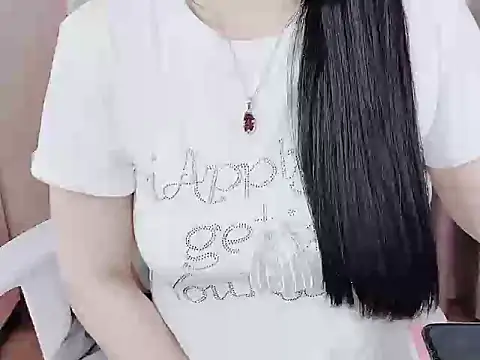 Snapshot of _Lygn__ chatting on 03-21-25, 11:45 Lygn online show from 03-21-25, 11:45