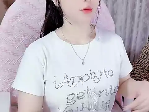 Snapshot of _Lygn__ chatting on 09-18-25, 12:18 Lygn online show from 09-18-25, 12:18