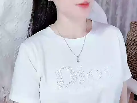 Snapshot of _Lygn__ chatting on 10-01-25, 01:17 Lygn online show from 10-01-25, 01:17