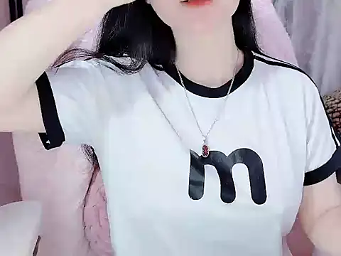 Snapshot of _Lygn__ chatting on 11-15-25, 11:51 Lygn online show from 11-15-25, 11:51