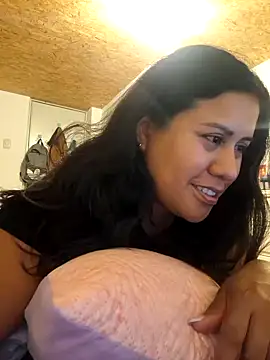 Snapshot of KasiaVenus_ chatting on 01-08-25, 04:12 KasiaVenus  online show from 01-08-25, 04:12