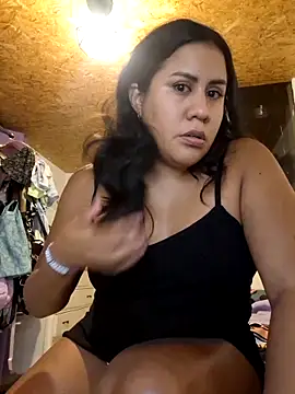 Snapshot of KasiaVenus_ chatting on 02-12-25, 04:01 KasiaVenus  online show from 02-12-25, 04:01