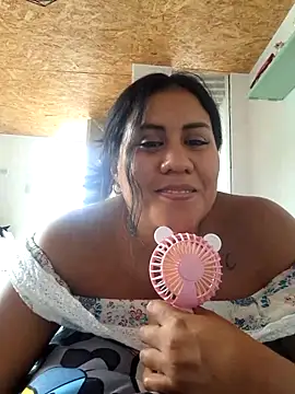 Snapshot of KasiaVenus_ chatting on 02-14-25, 03:43 KasiaVenus  online show from 02-14-25, 03:43