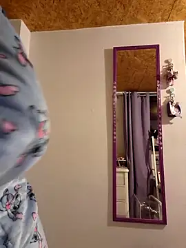 Snapshot of KasiaVenus_ chatting on 09-11-25, 04:34 KasiaVenus  online show from 09-11-25, 04:34