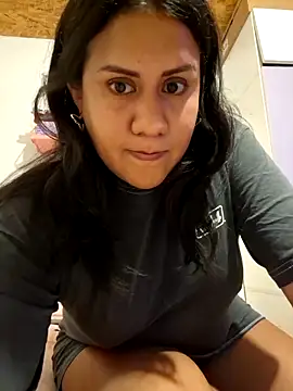 KasiaVenus  online show from 11-12-25, 03:40